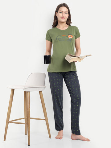Women's Cotton Star Printed Night Suit Set of T-shirt & Pyjama (15063b)