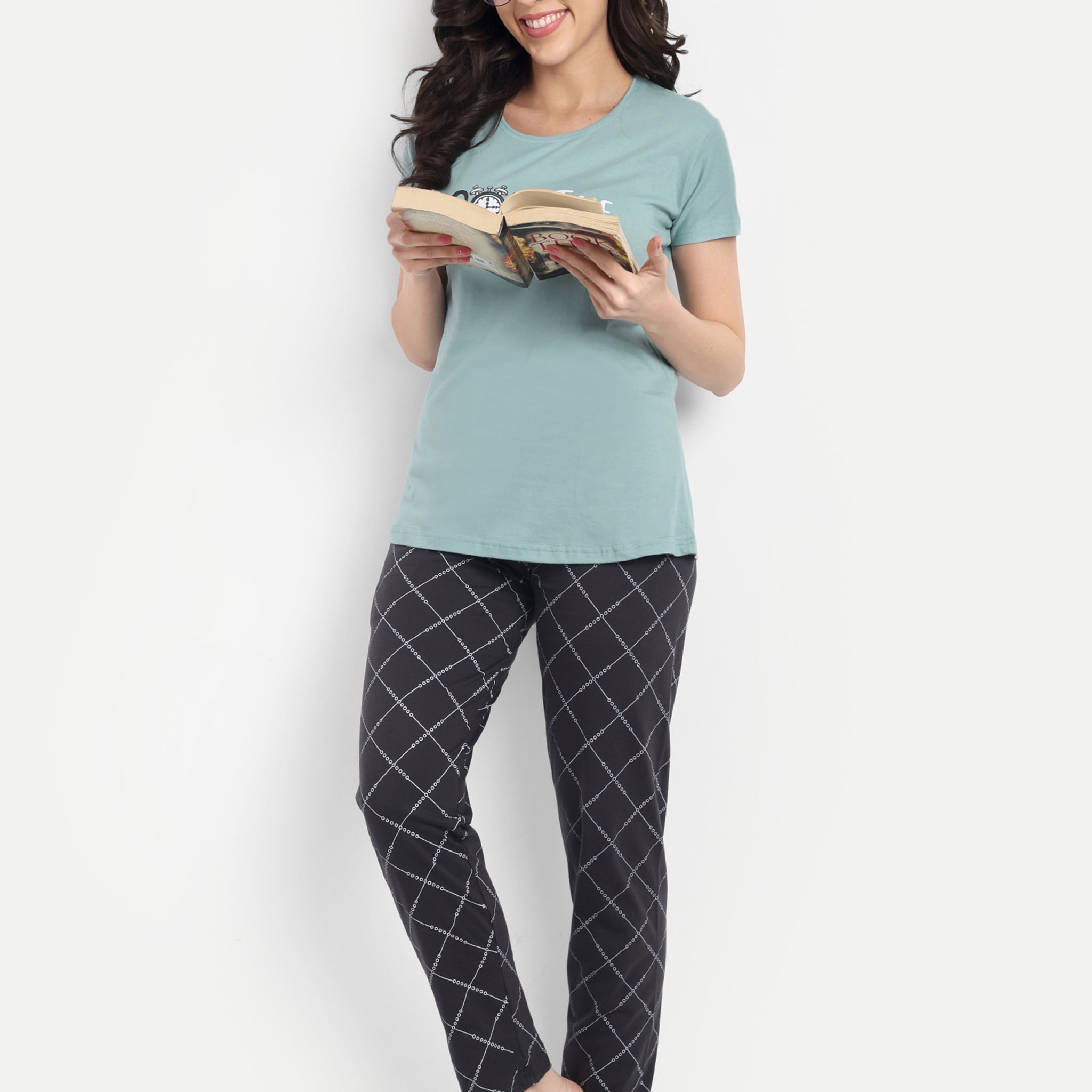 Women's Cotton Checked Night Suit Set of T-shirt & Pyjama (15057c)