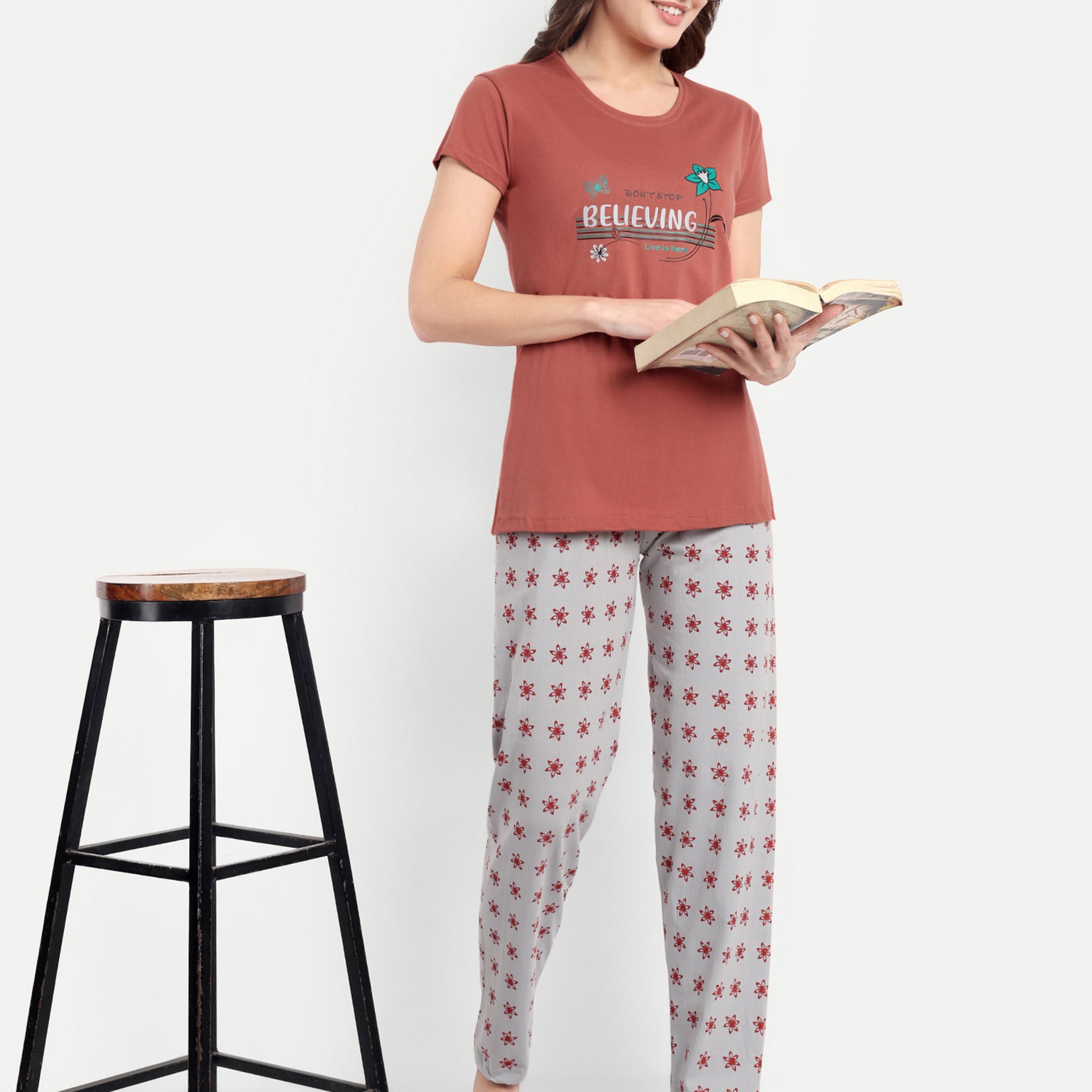 Women's Cotton Printed Night Suit Set of T-shirt & Pyjama (15033a)